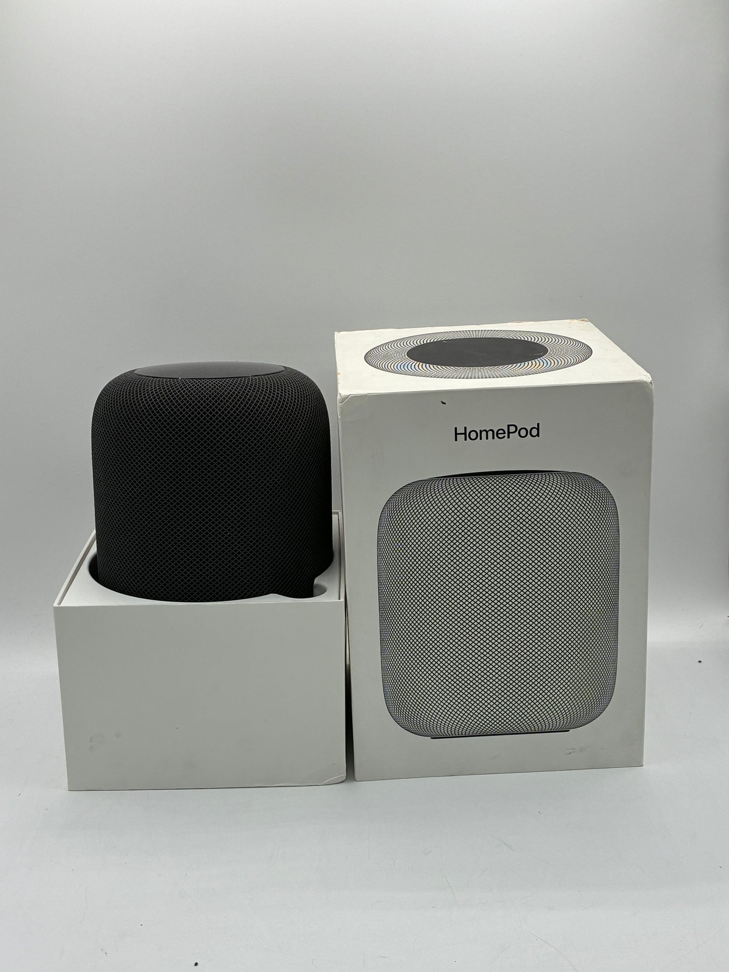 Apple HomePod MQHW2J/A A1639 Smart Speaker 1st generation Space Gray Free Shipping