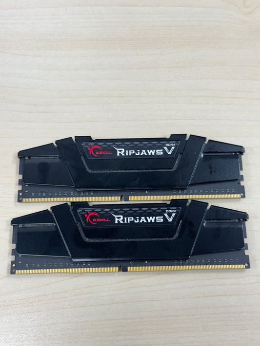 G.SKILL RIPJAWS V 16GB 2X8GB DDR4 3200mhz CL16 F4-3200C16D-16GVKB Desktop PC Ram
