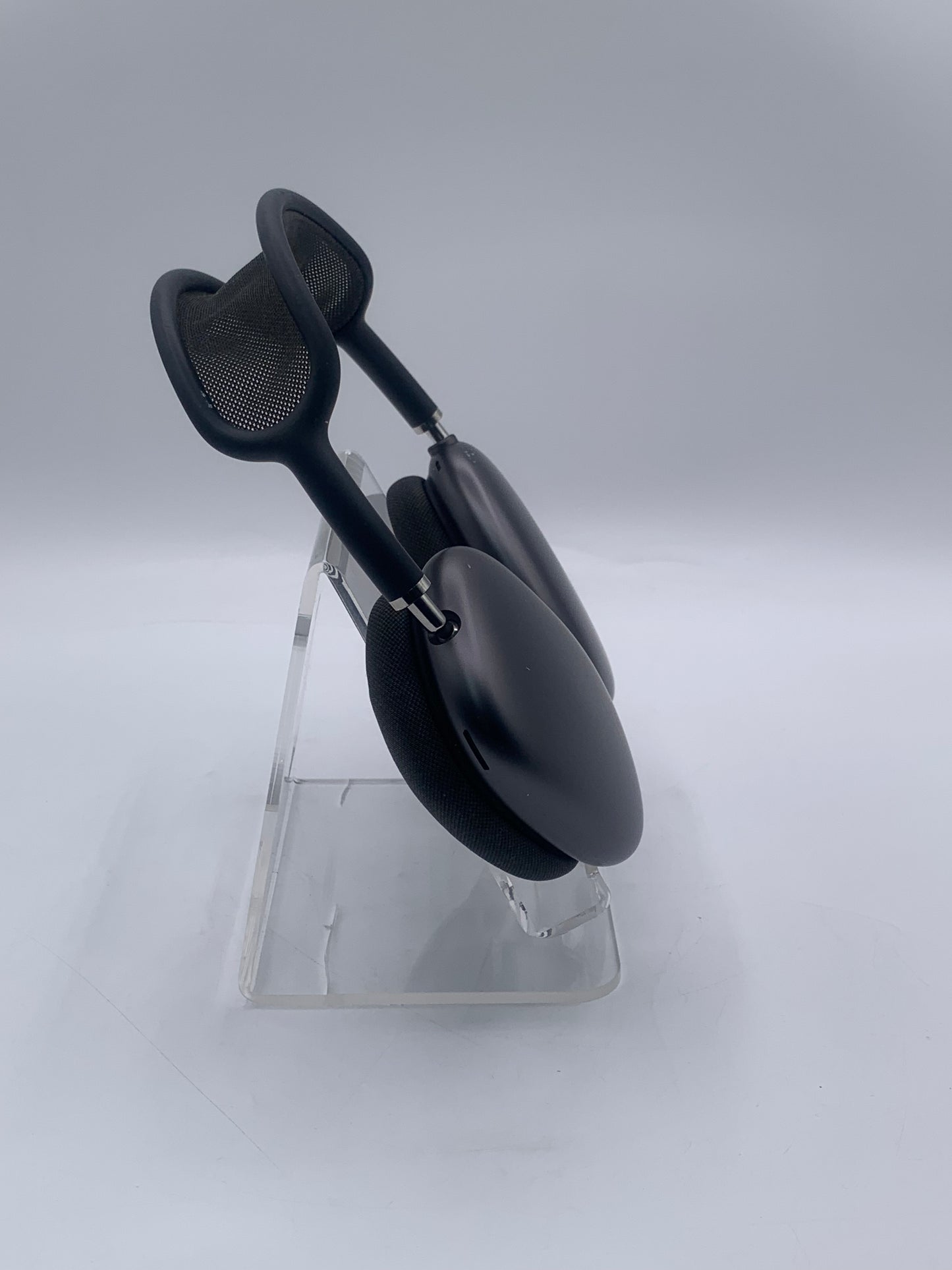 Apple AirPods Max A2096 Black Wired Headphones Free Shipping READ