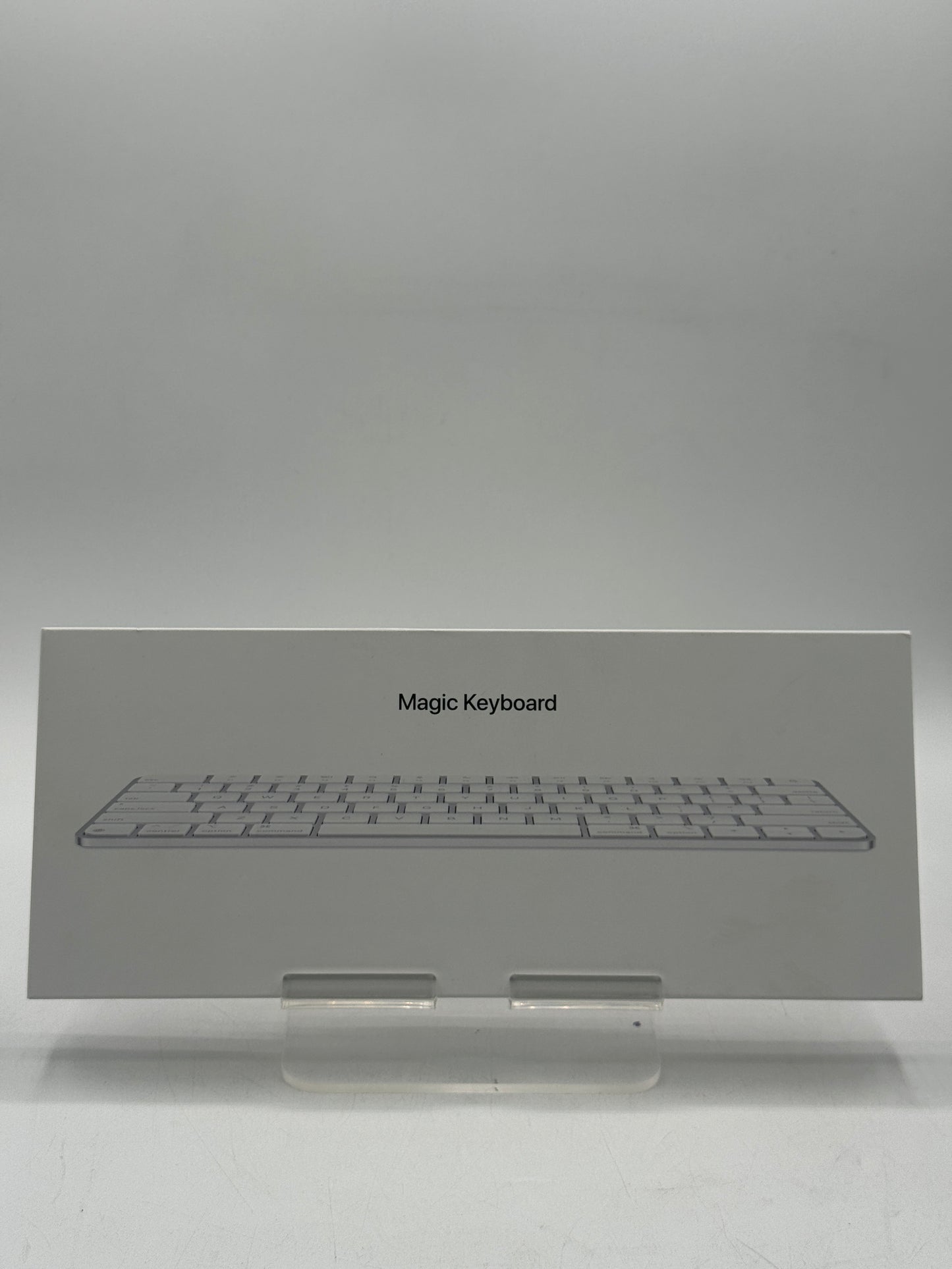 Apple Magic Keyboard (Brand New Sealed) - White - A3203 - MXCL3LL/A .-USB-C