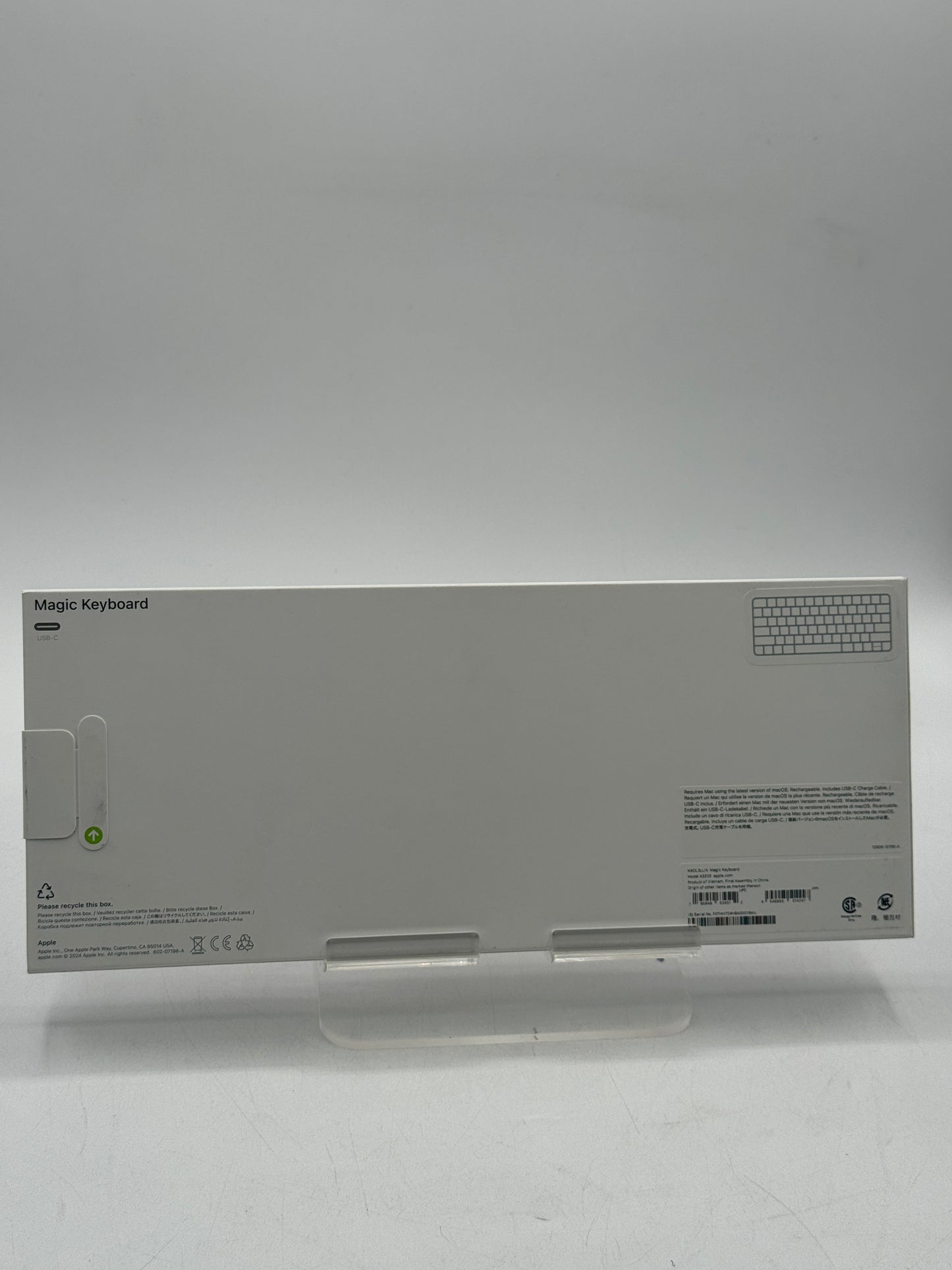 Apple Magic Keyboard (Brand New Sealed) - White - A3203 - MXCL3LL/A .-USB-C