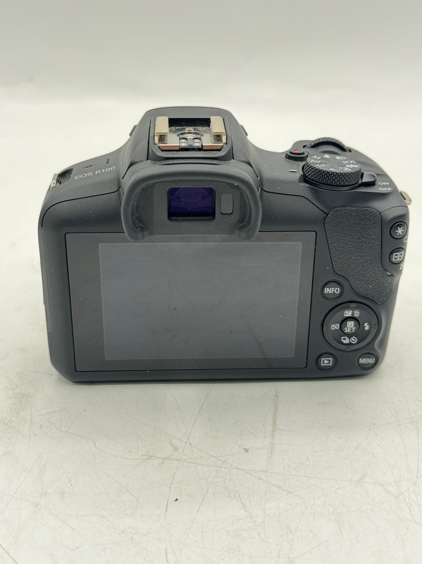 Canon EOS R100 Mirrorless 24.1 MP Camera with RF-S 18-45mm f/4.5-6.3 and Battery