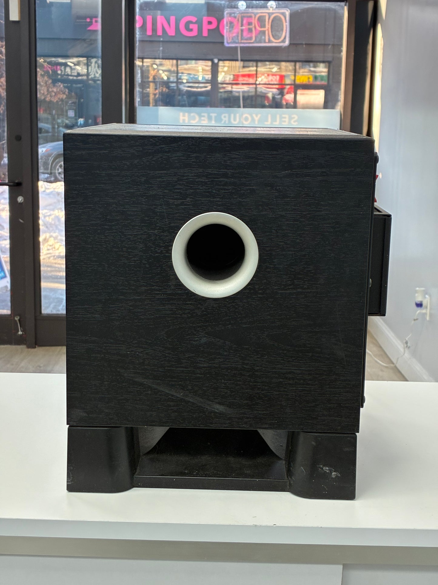 Yamaha YST-SW215 Powered Subwoofer Black Wood Grain 95 Watts (READ)