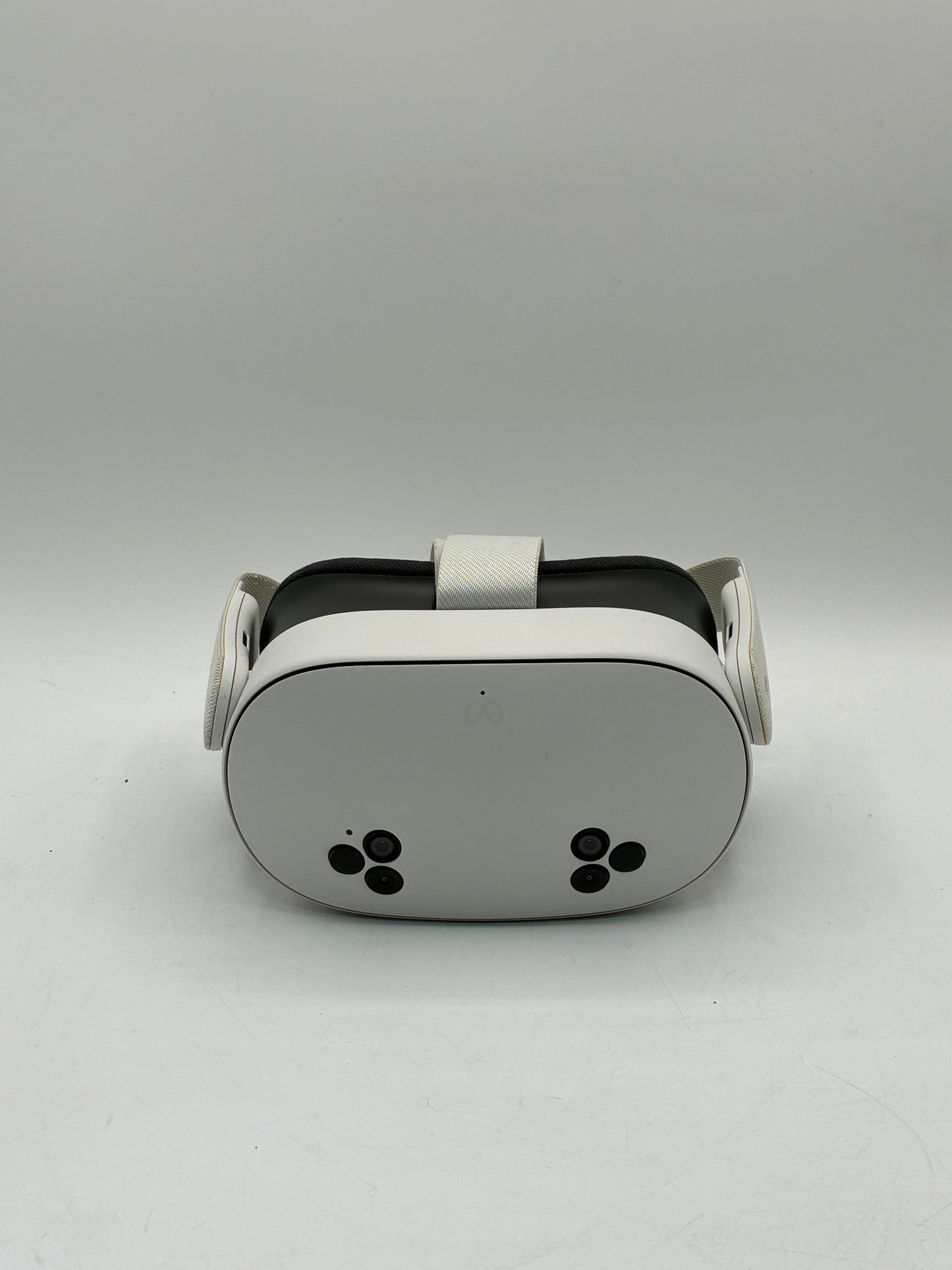 Meta Quest 3S 128GB Standalone All-in-One VR Headset P97