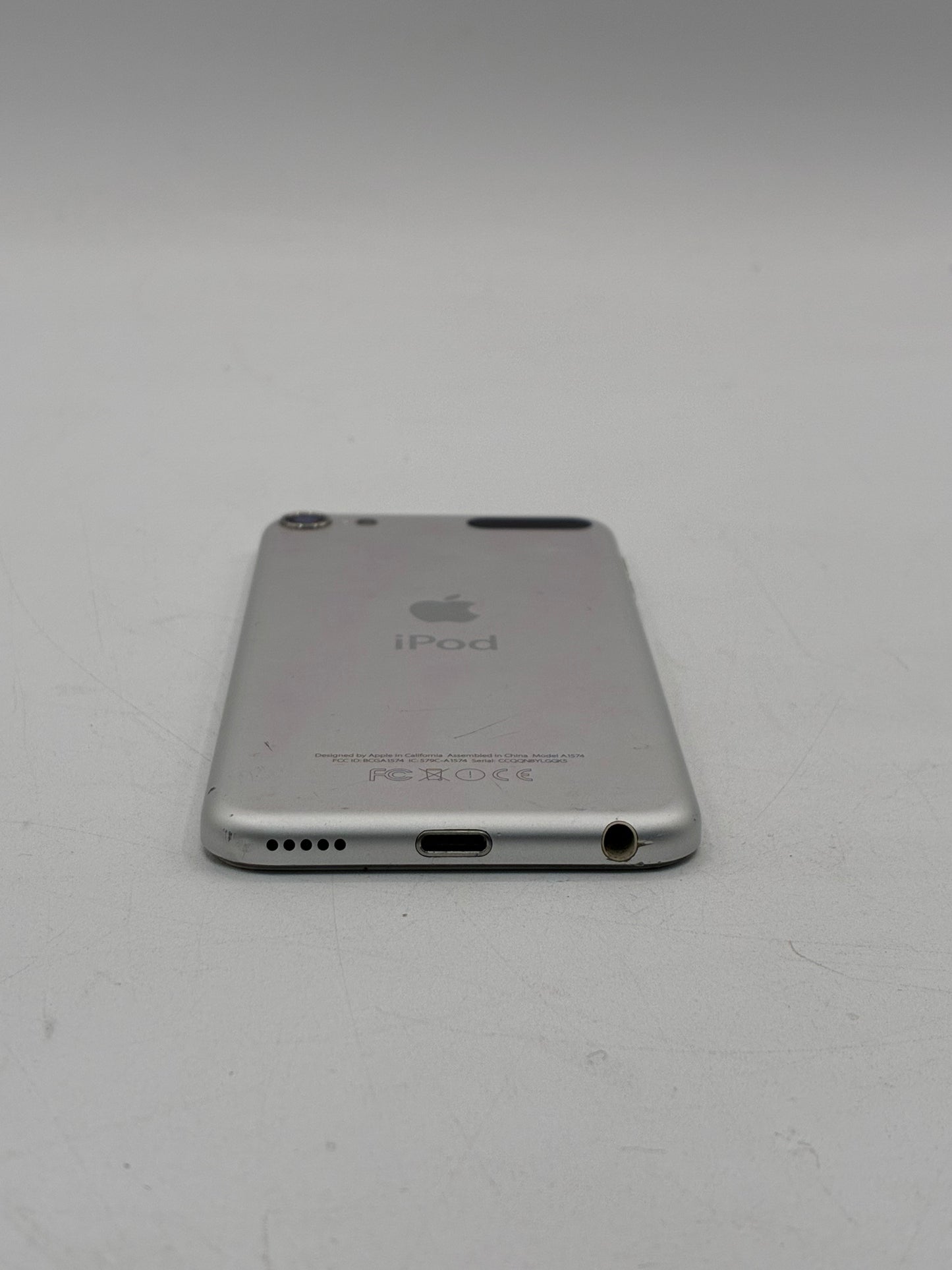 Apple iPod Touch 6th Gen A1574 16 GB Silver (Broken)