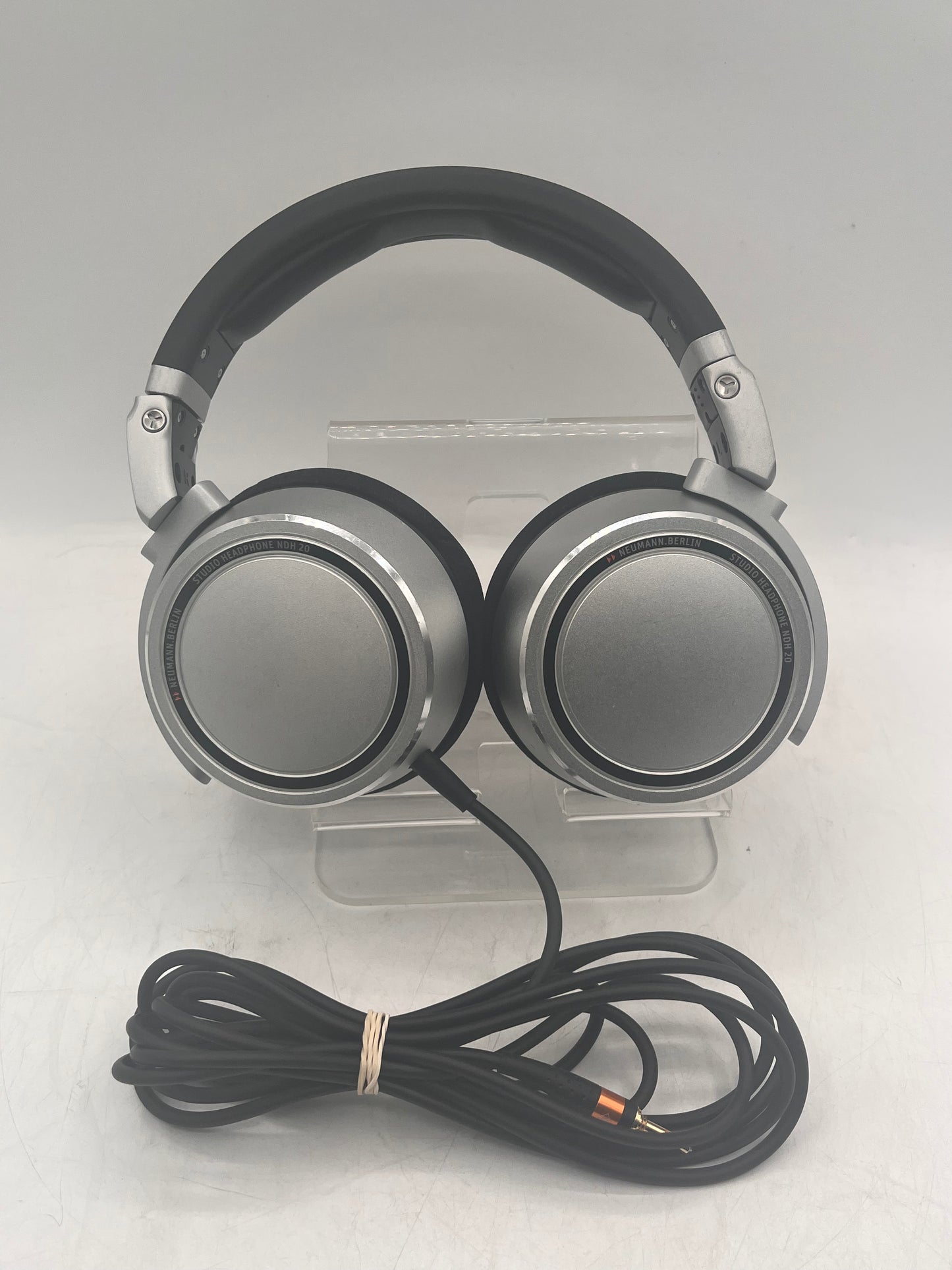 Neumann NDH 20 Closed-Back Studio Headphones - Silver