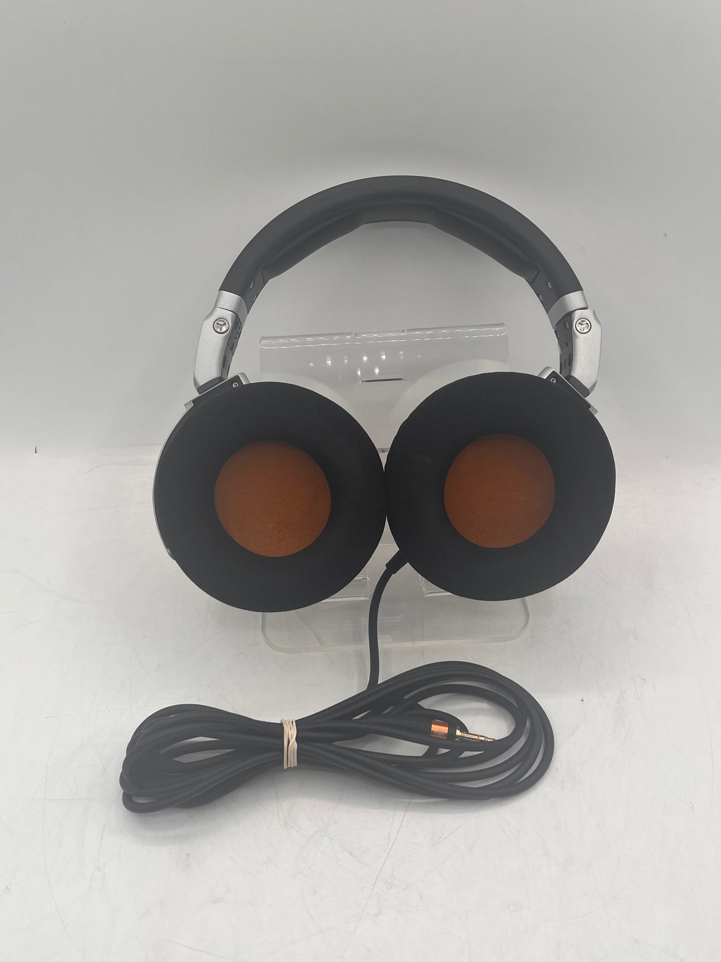 Neumann NDH 20 Closed-Back Studio Headphones - Silver