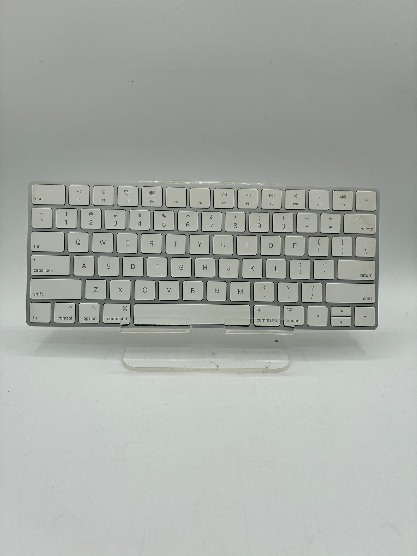 Apple Magic Keyboard - White (MLA22LL/A)