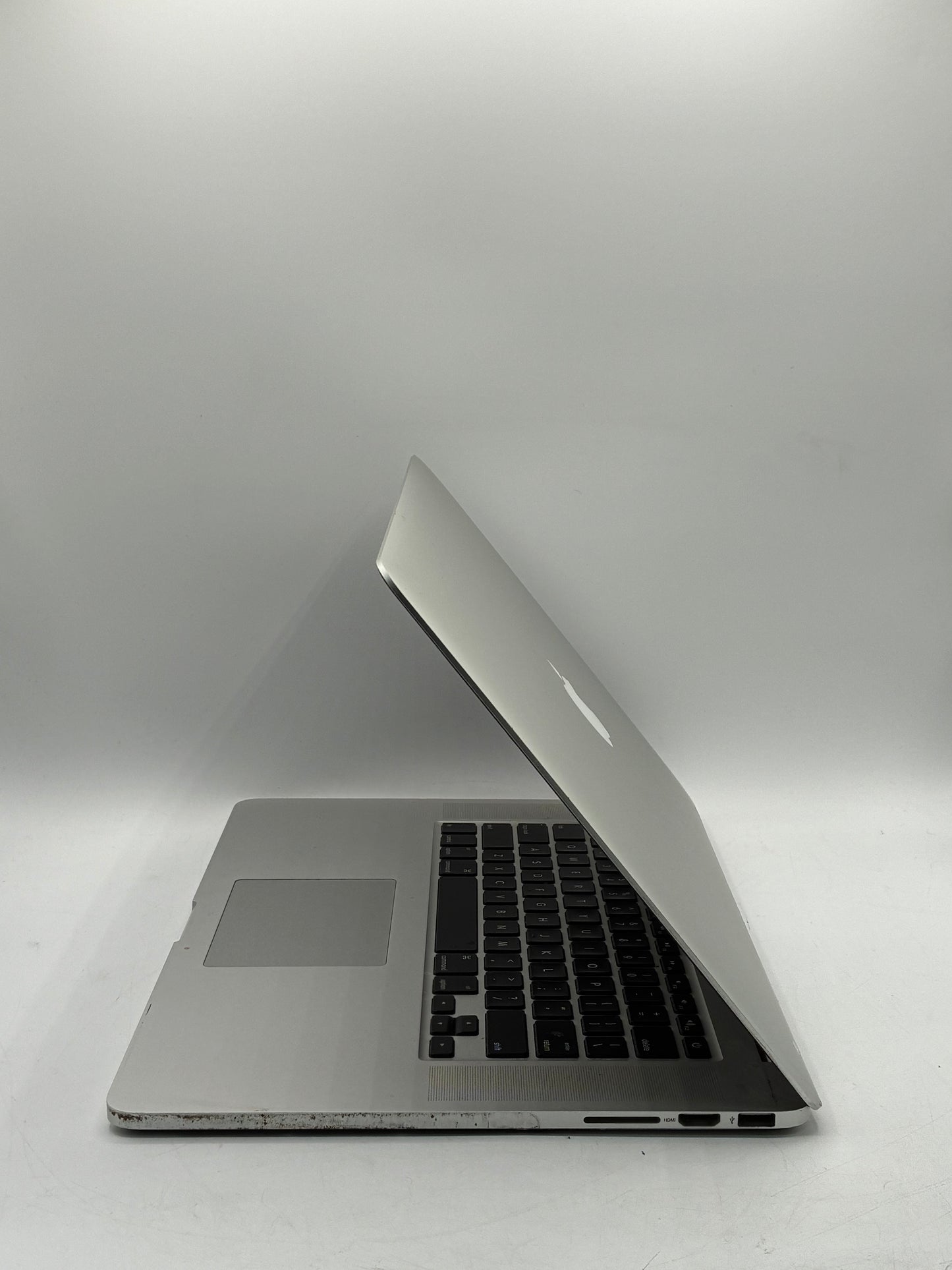 2014 Apple MacBook Pro 15" i7 2 GHz 8GB RAM 256GB SSD A1398