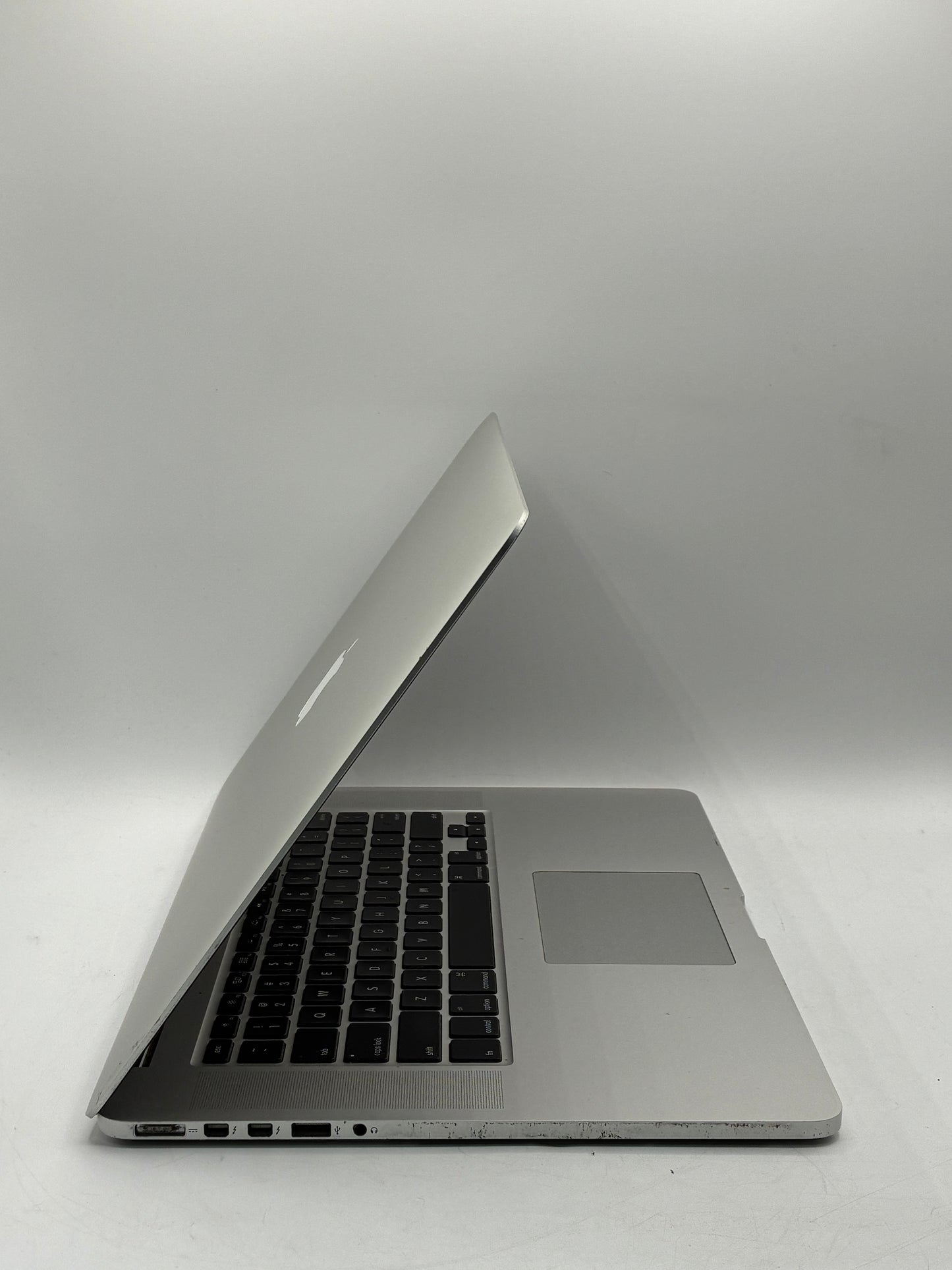 2014 Apple MacBook Pro 15" i7 2 GHz 8GB RAM 256GB SSD A1398