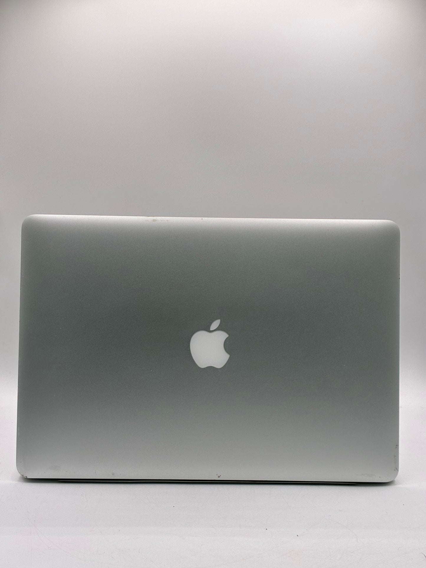 2014 Apple MacBook Pro 15" i7 2 GHz 8GB RAM 256GB SSD A1398