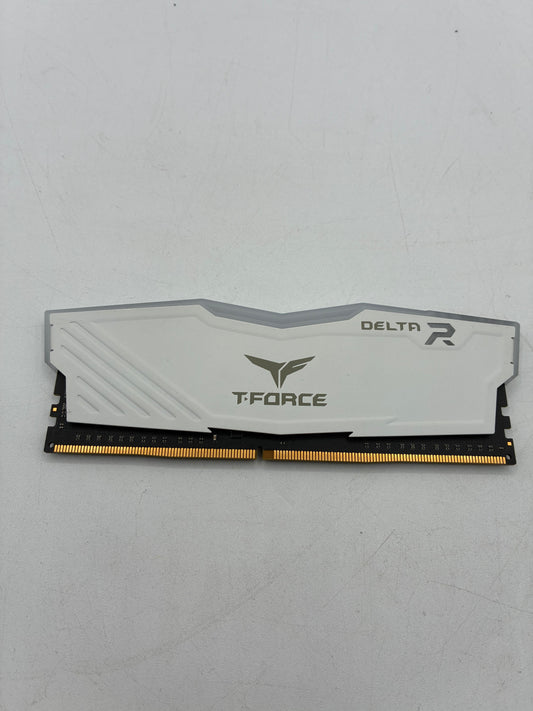 TeamGroup T-Force Delta RGB 8GB (1x8GB) RAM DDR4 3200MHz