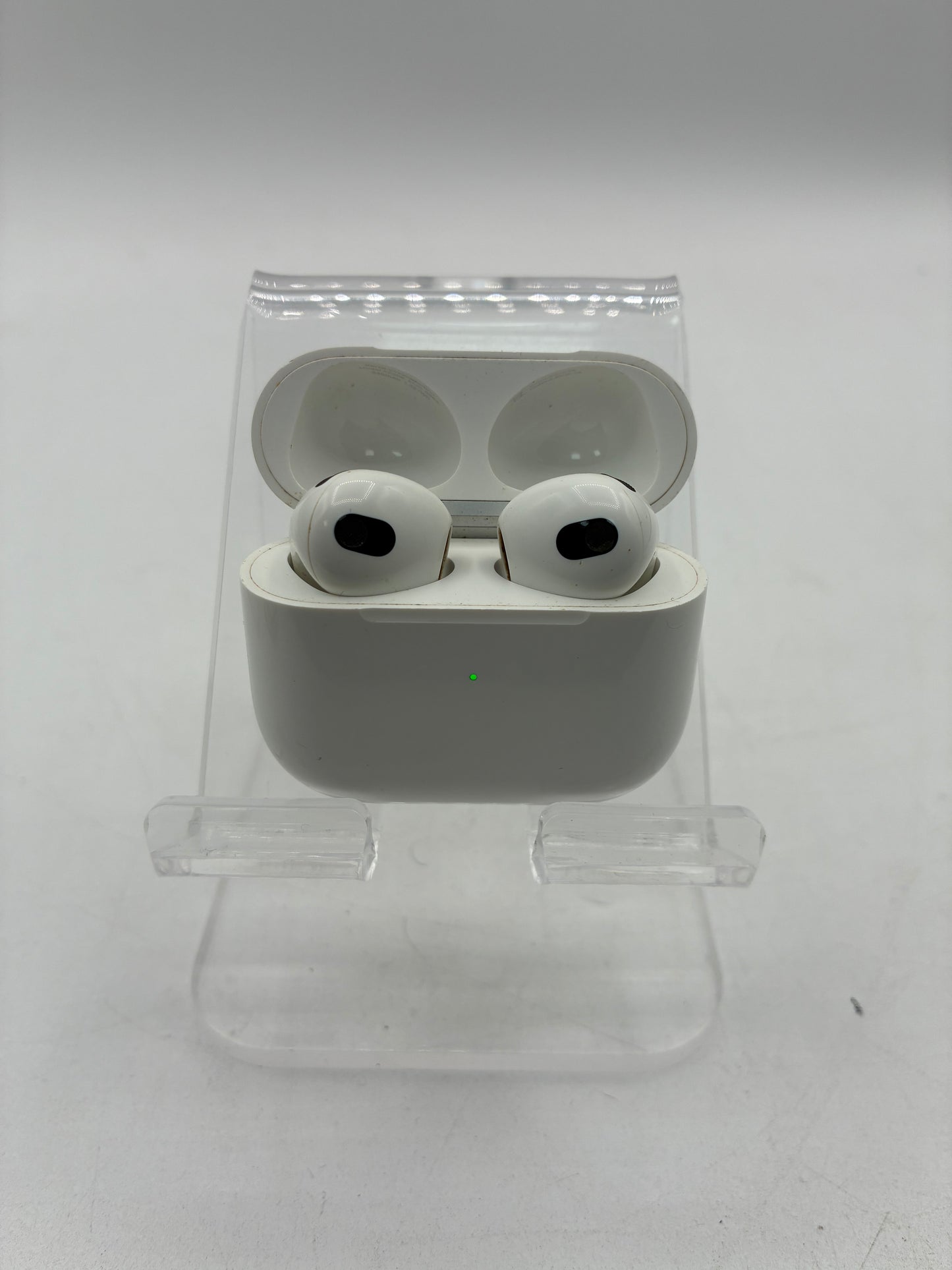 Apple AirPods (3rd Gen) A3053 MagSafe Case (2021)