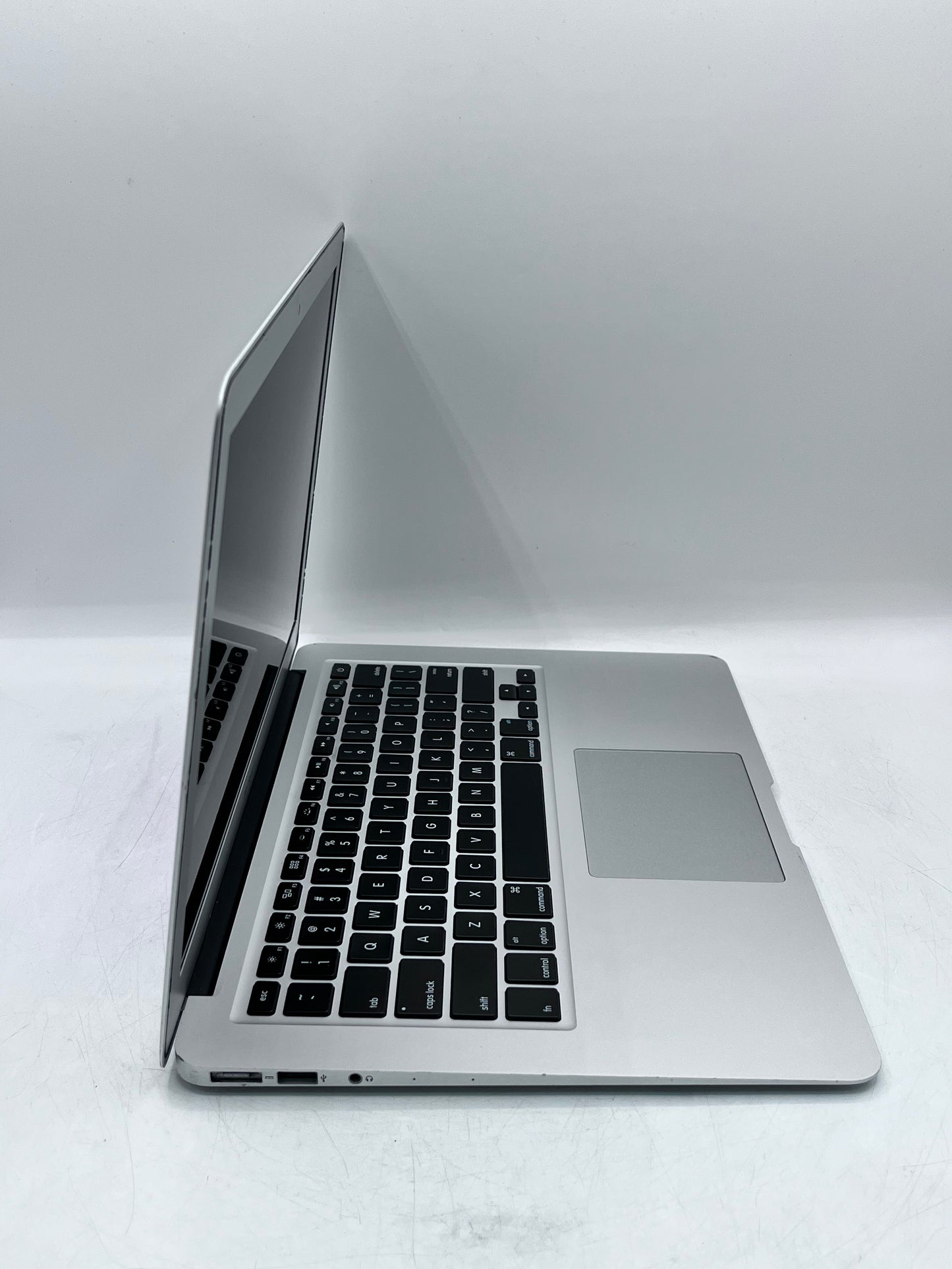 2017 Apple MacBook Air 13.3" i5 8GB RAM 256GB SSD Silver A1466 No OS READ!