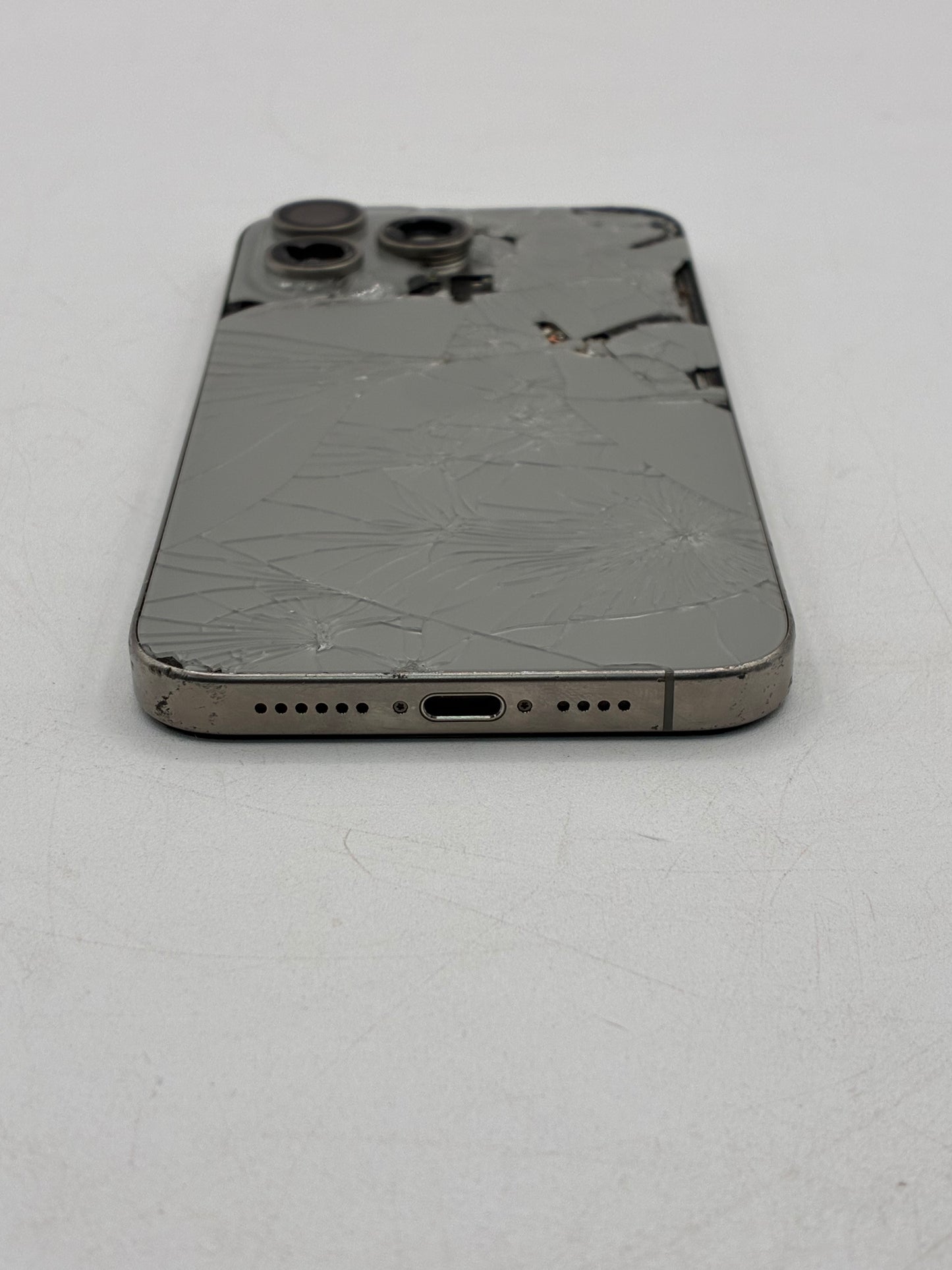 Apple iPhone 15 Pro Max 128 GB Natural Titanium Unlocked