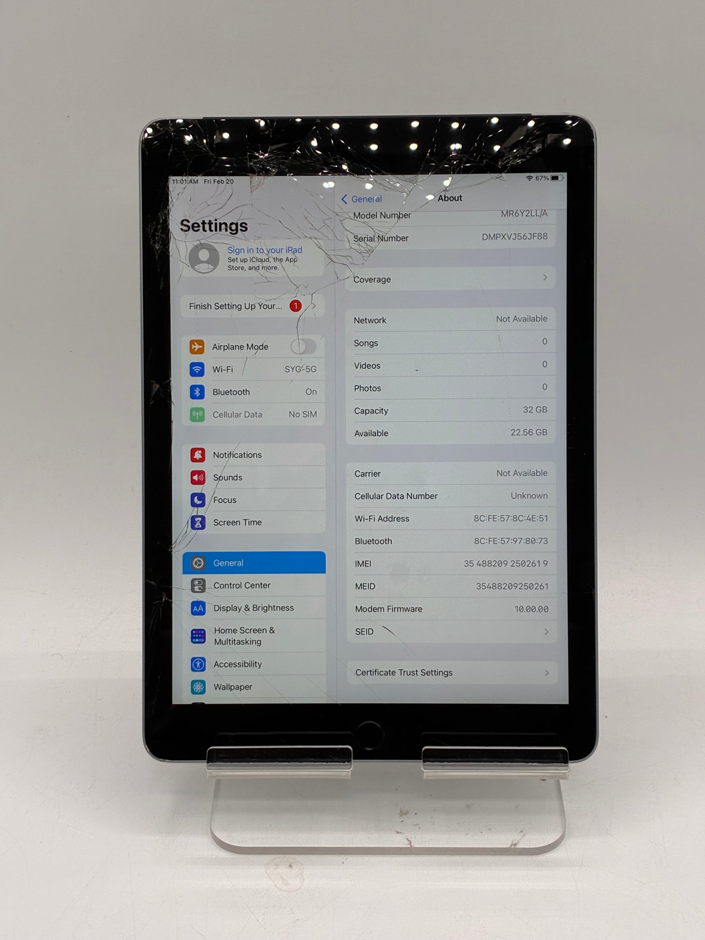 Apple iPad (6th Gen) A1954 9.7" 32GB Space Gray