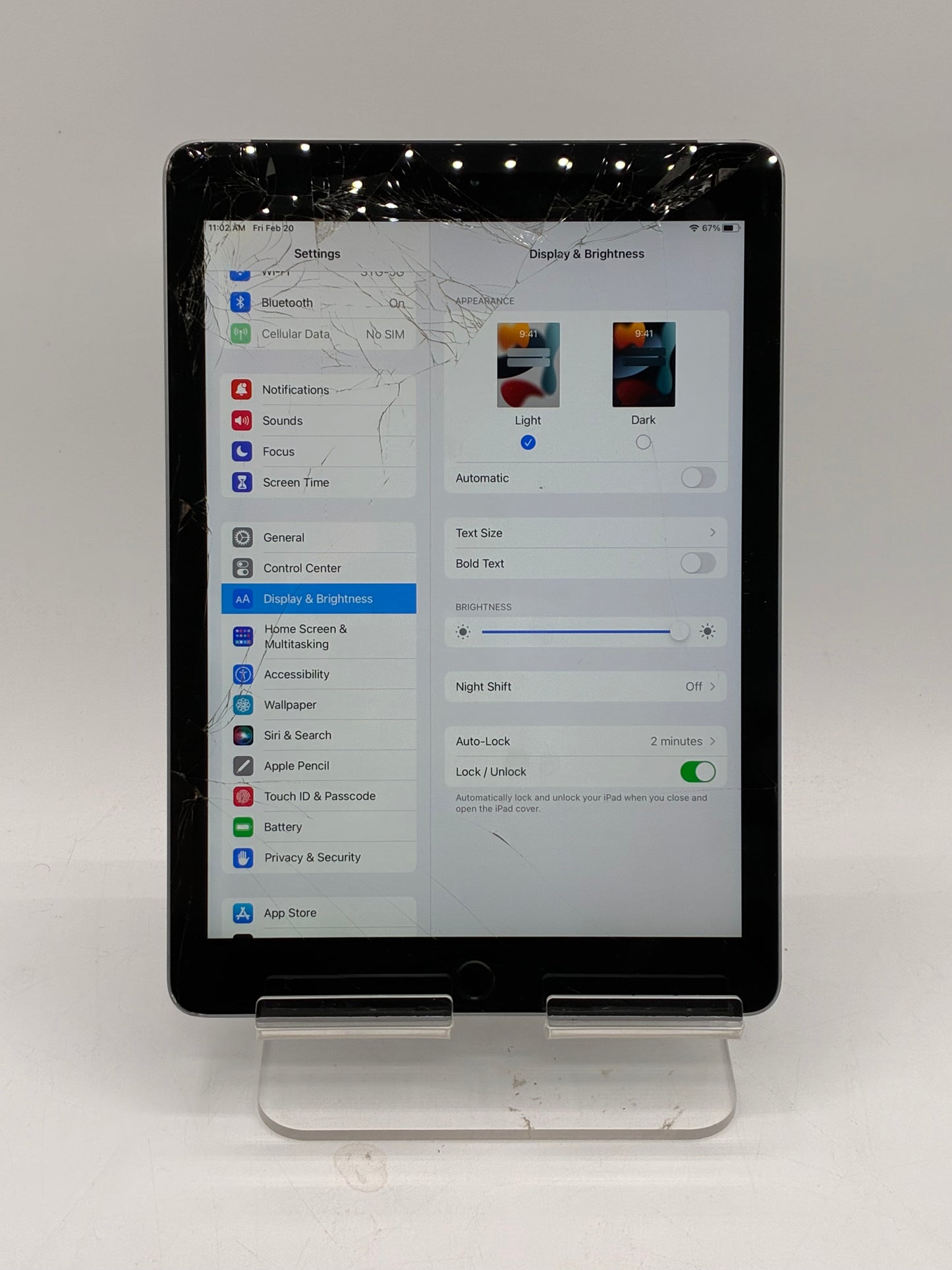 Apple iPad (6th Gen) A1954 9.7" 32GB Space Gray