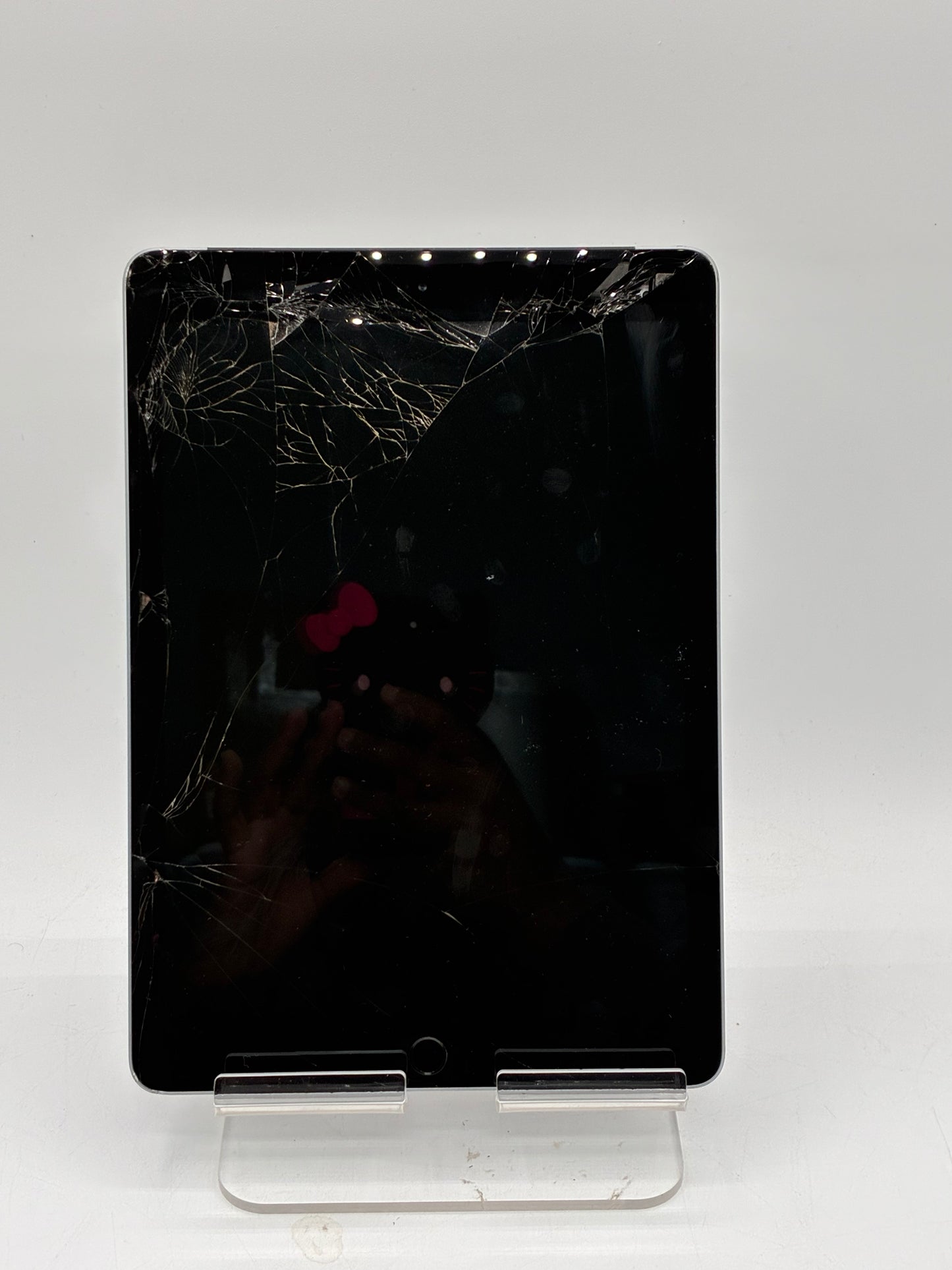 Apple iPad (6th Gen) A1954 9.7" 32GB Space Gray