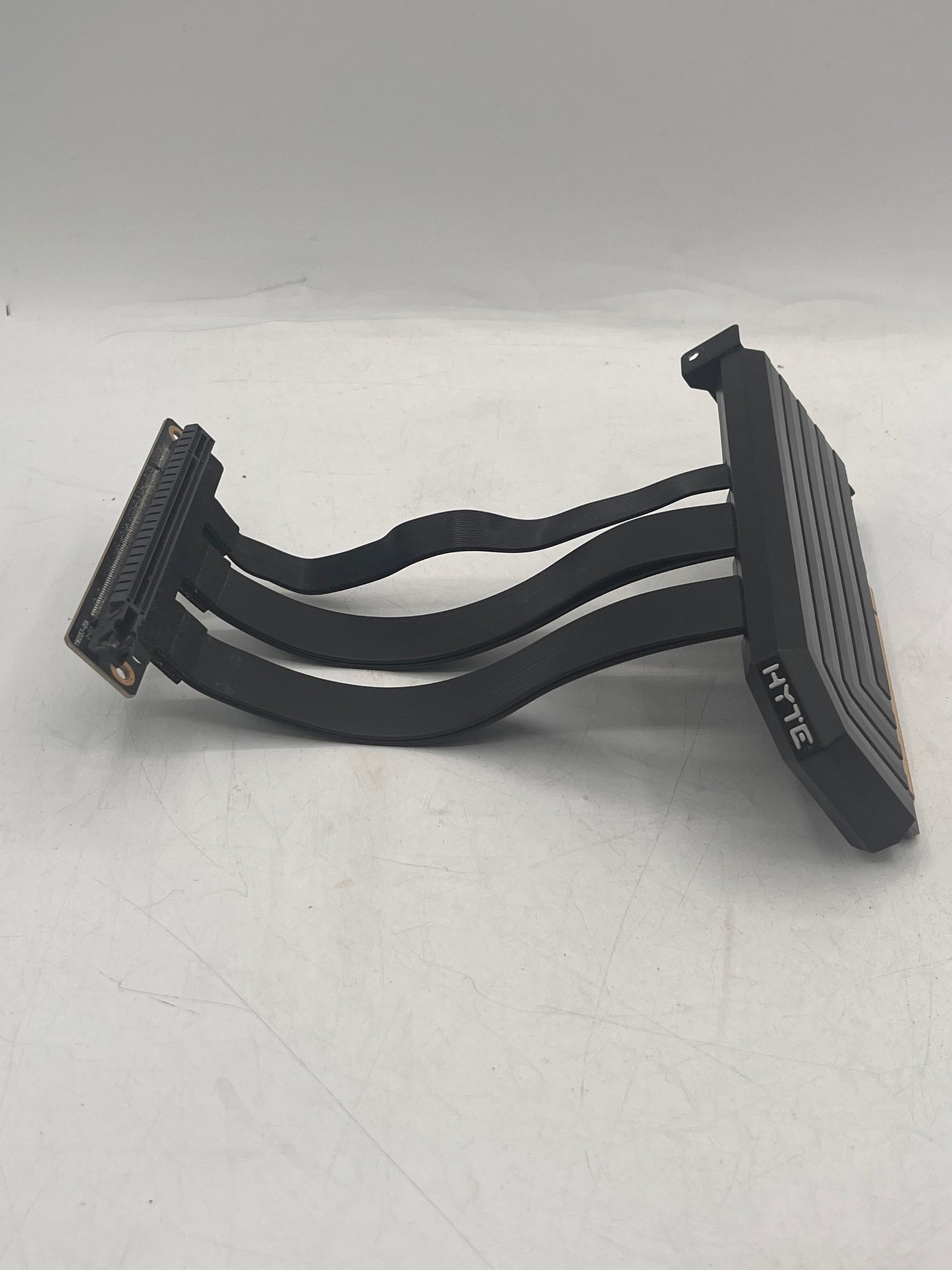 HYTE PCIE40 Luxury PCIe Gen 4.0 Riser Card Cable - Black