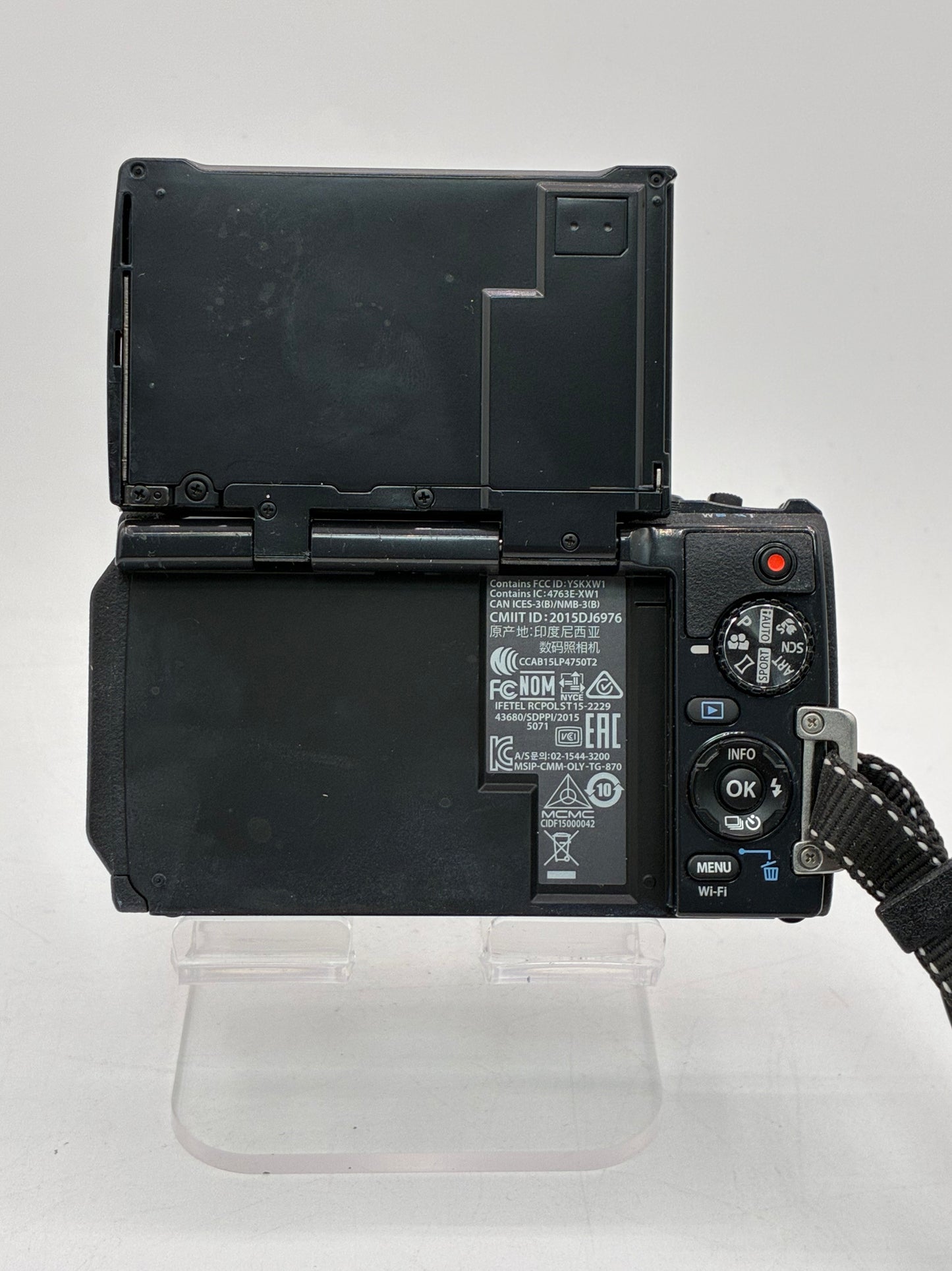 Olympus TG-870 Tough Waterproof Digital Camera With Box