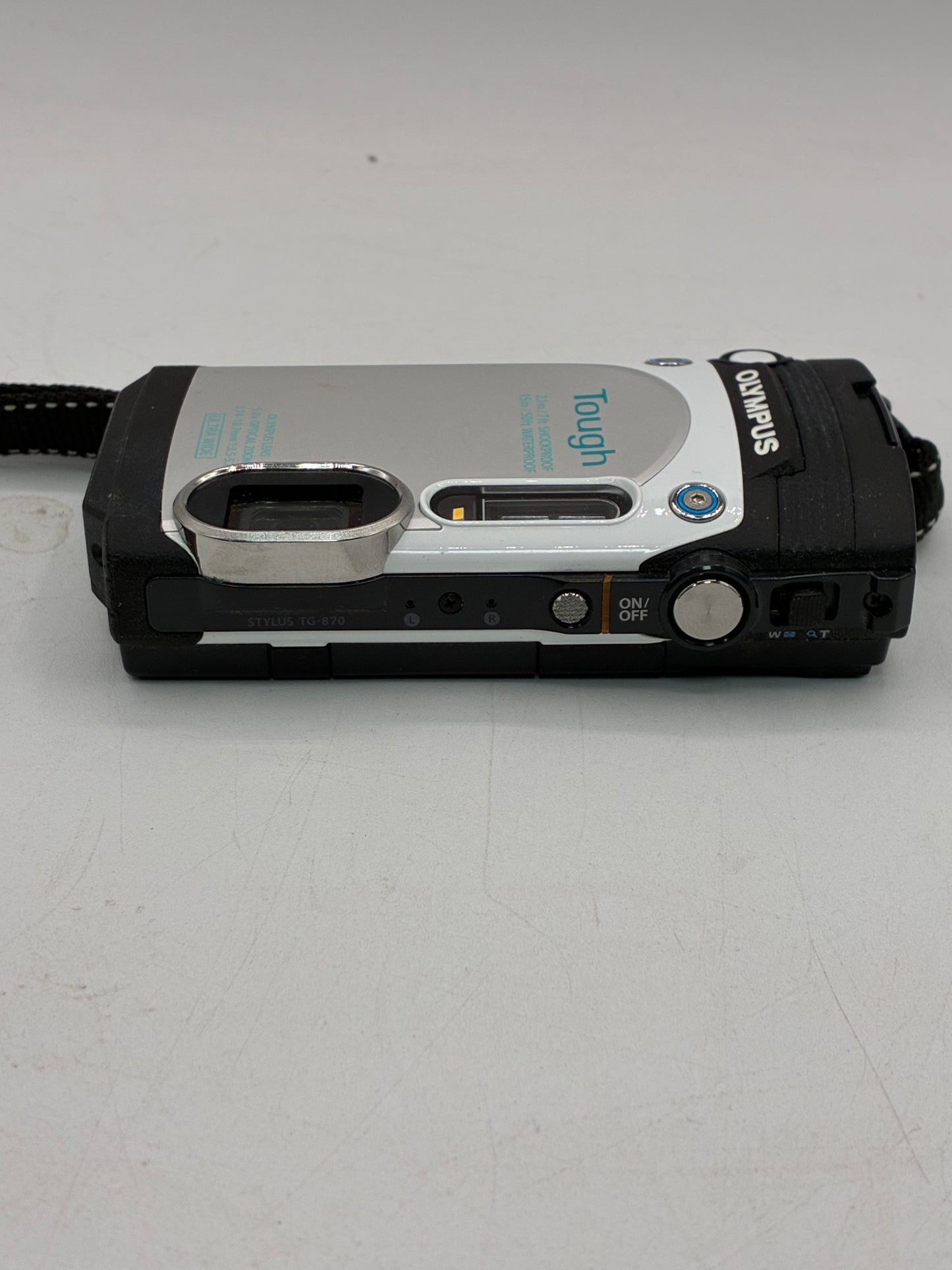 Olympus TG-870 Tough Waterproof Digital Camera With Box