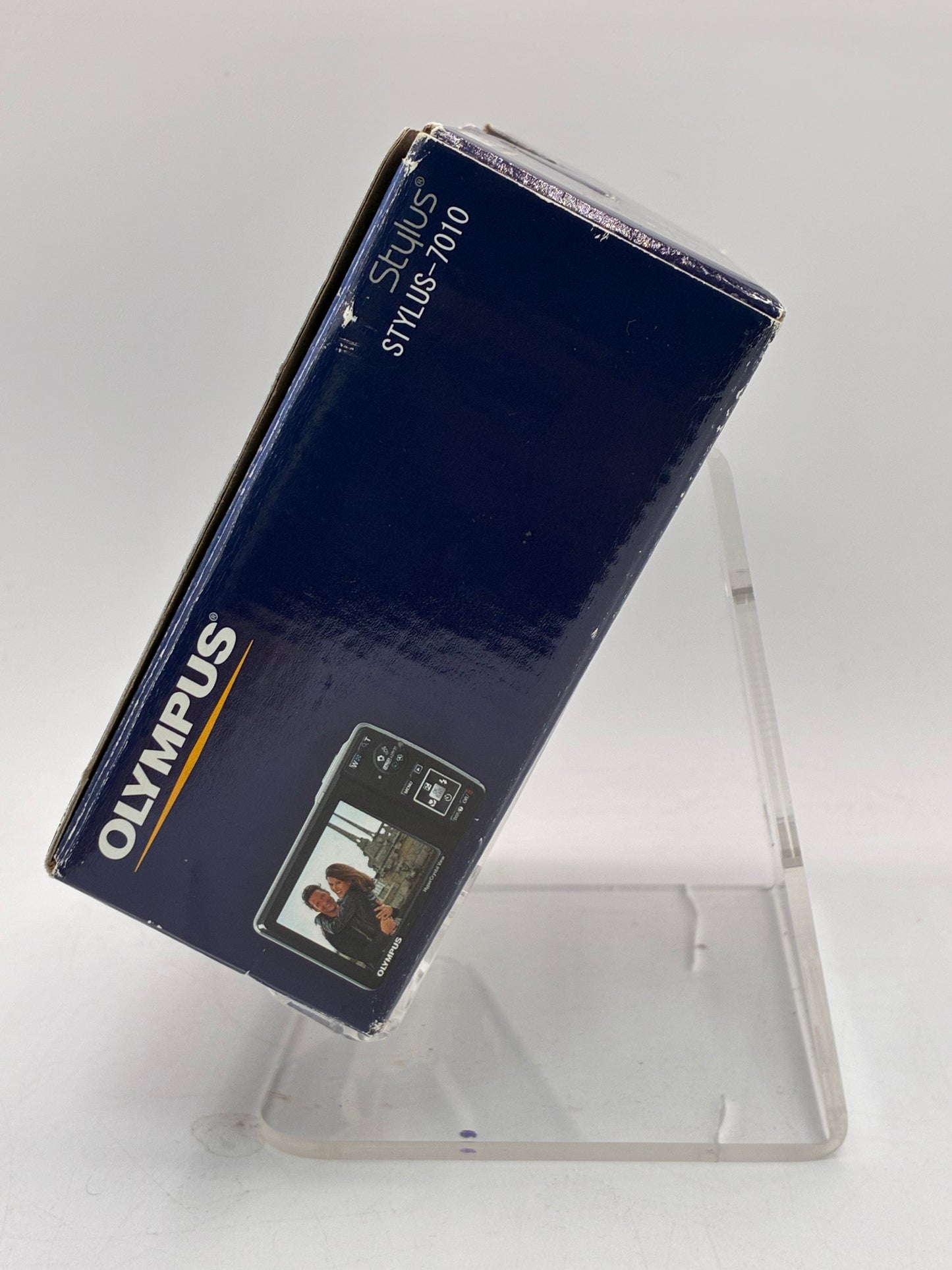 Olympus Stylus 7010 12.0MP Digital Camera Silver with Box