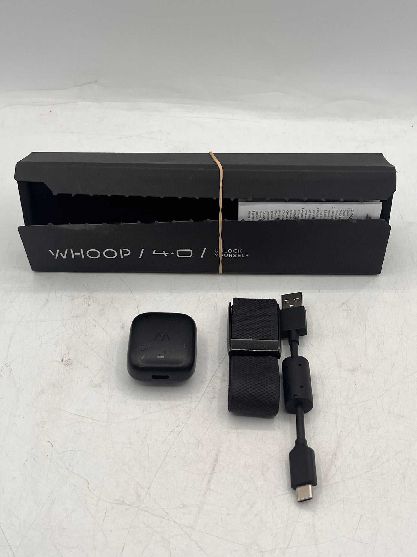 WHOOP 4.0 Fitness Tracker Full Set - Black