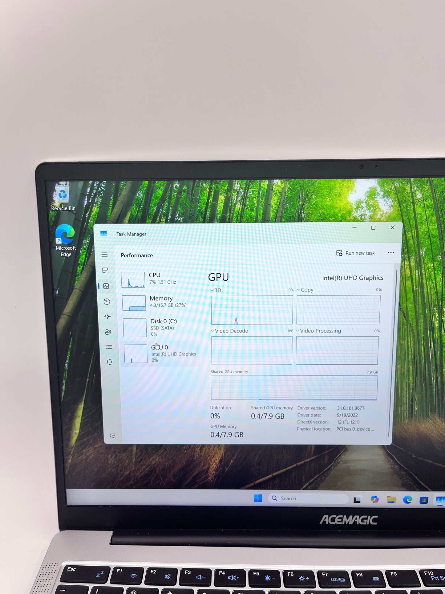 AceMagic AX15 15-inch Intel Atom 16GB 512GB Silver