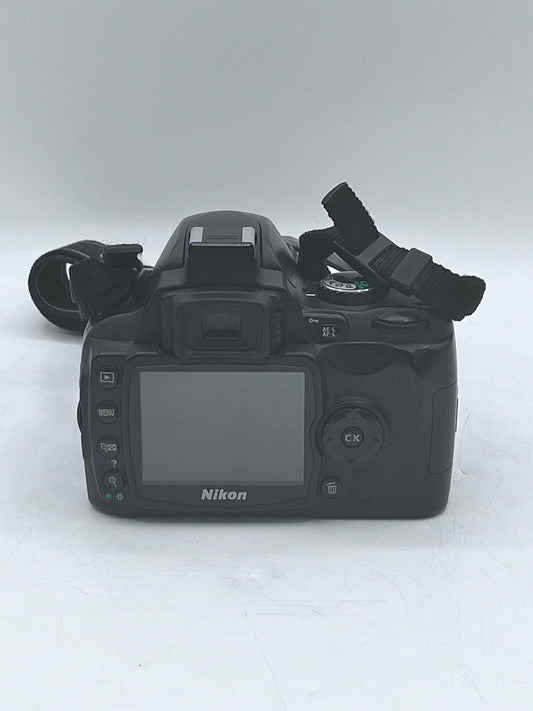 Nikon D40 Digital Camera with Canon EFS 18-55mm Lens - Used