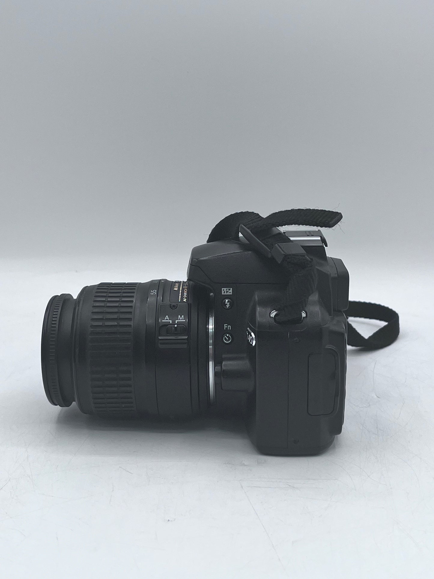 Nikon D40 Digital Camera with Canon EFS 18-55mm Lens - Used