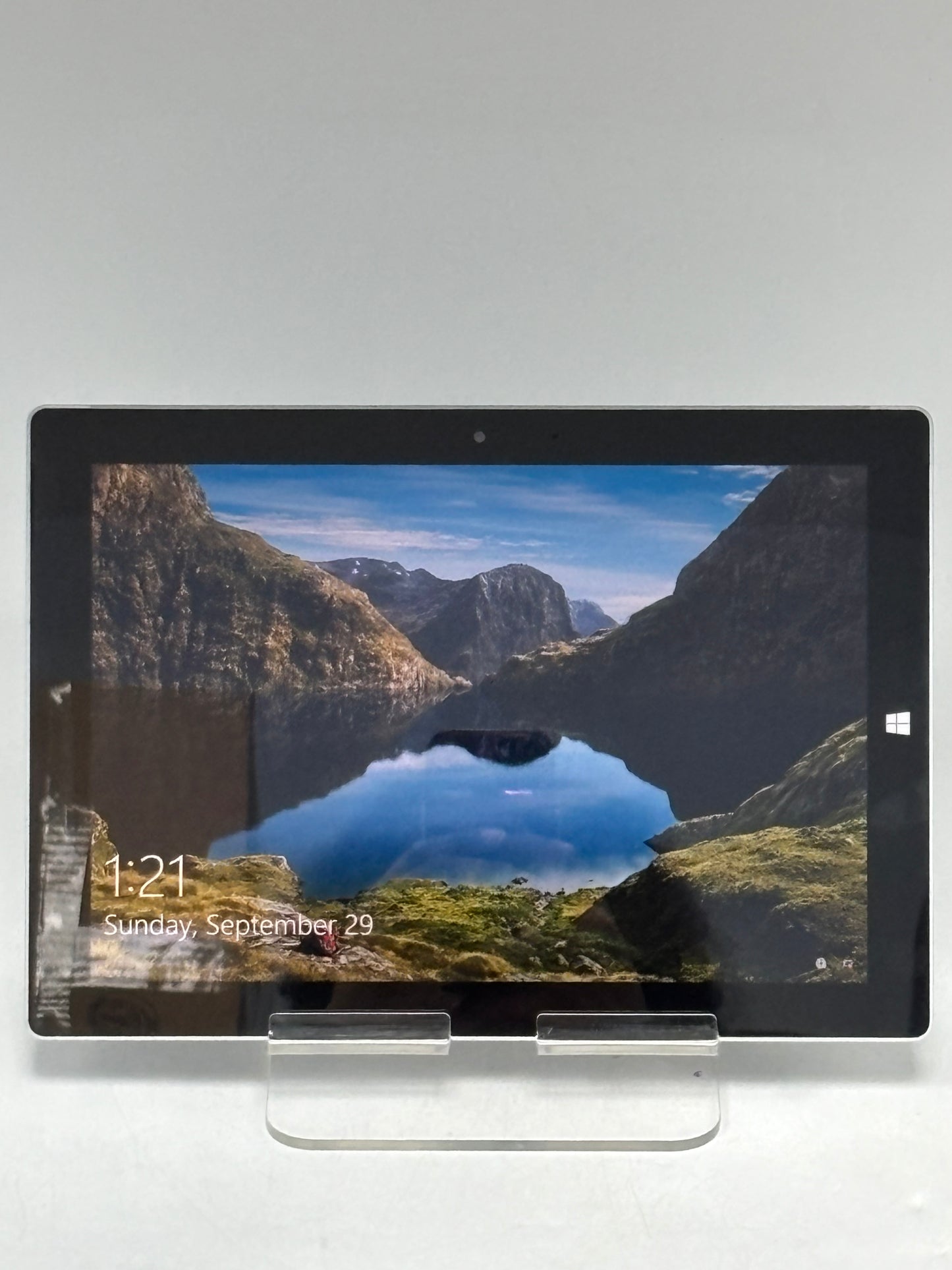 Microsoft Surface 3  Intel Atom x7-Z8700 4GB 64GB Free Shipping