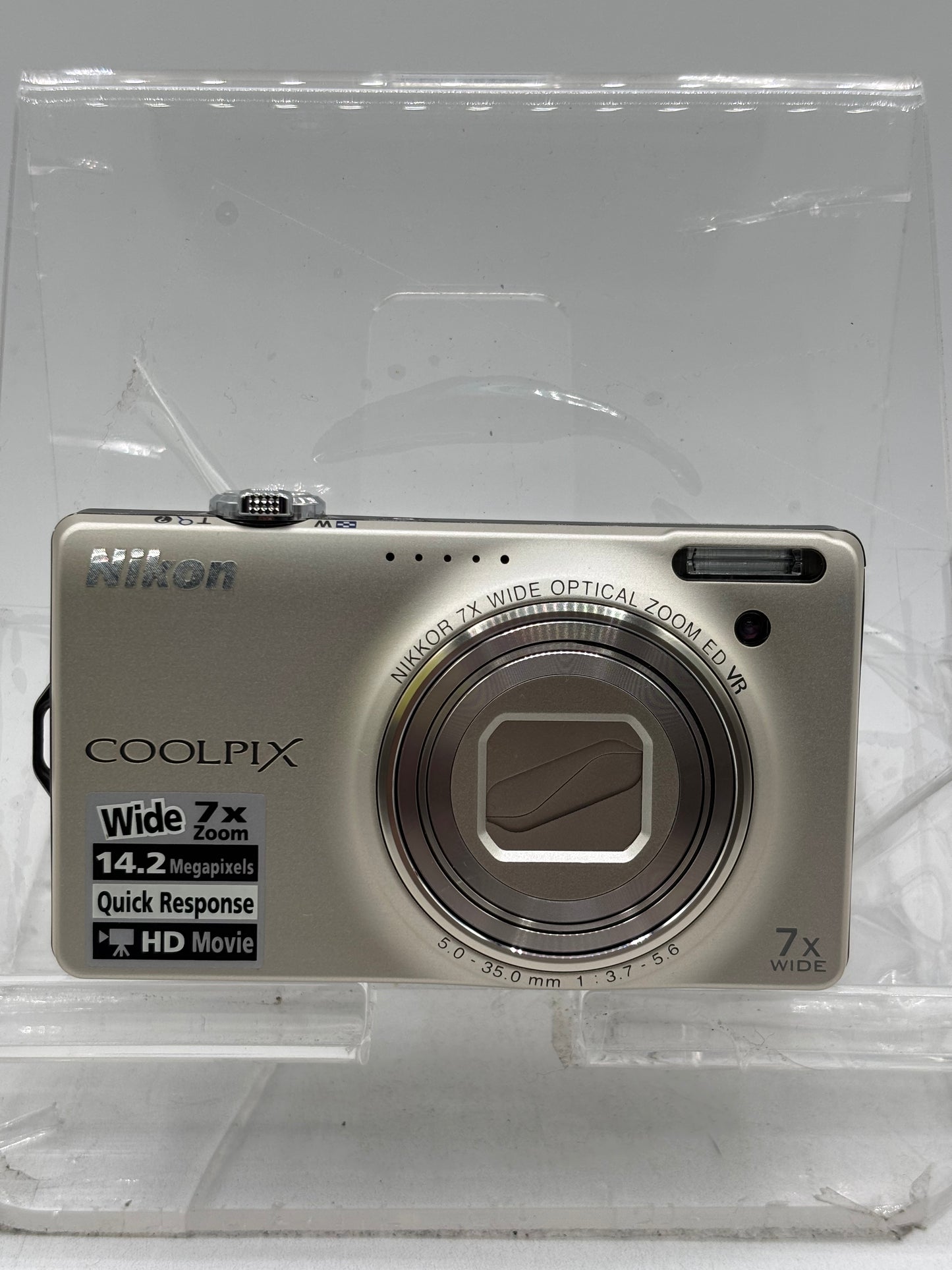 Nikon COOLPIX S6000 14.2MP Digital Camera, Silver--TESTED