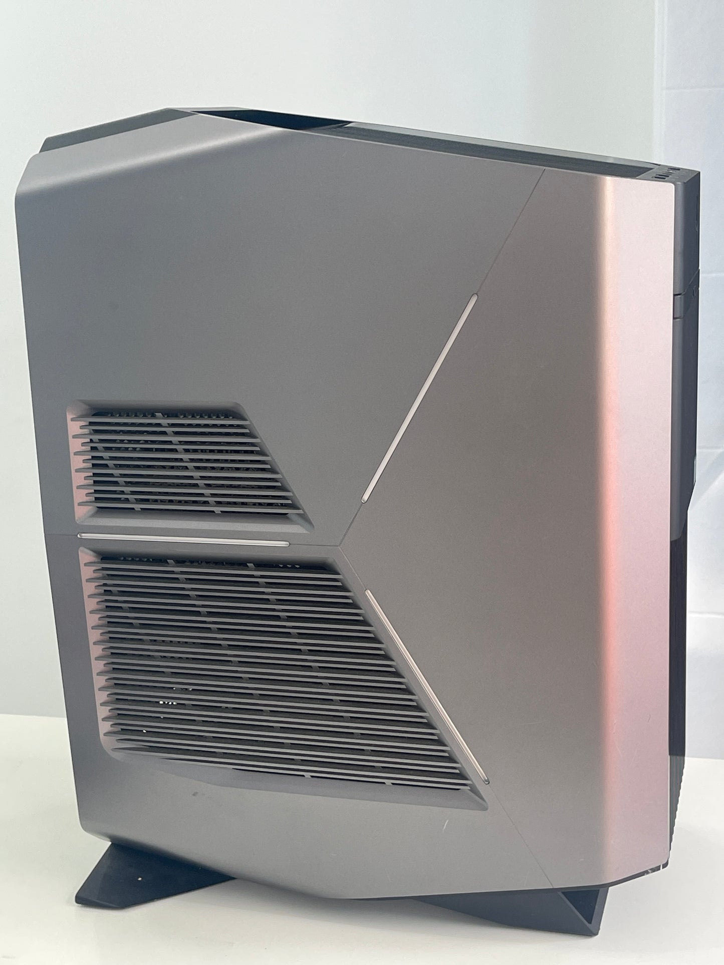 Alienware AURORA R7 Gaming PC- Core i7 16GB RAM 2TB SSD GeForce GTX 1080 Free Shipping