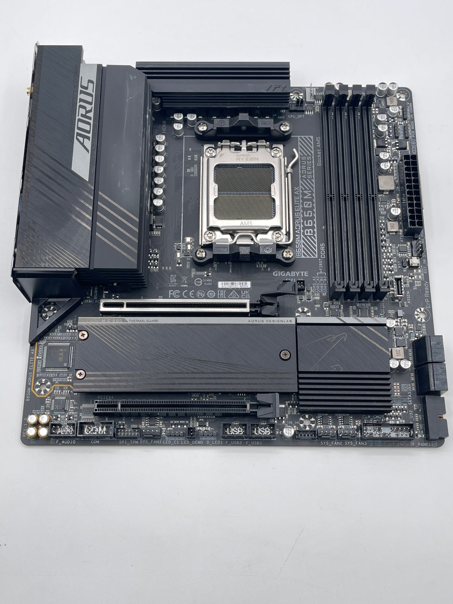 GIGABYTE B650M AORUS Elite AX (AM5/ LGA 1718/ Micro-ATX/ DDR5/ Motherboard