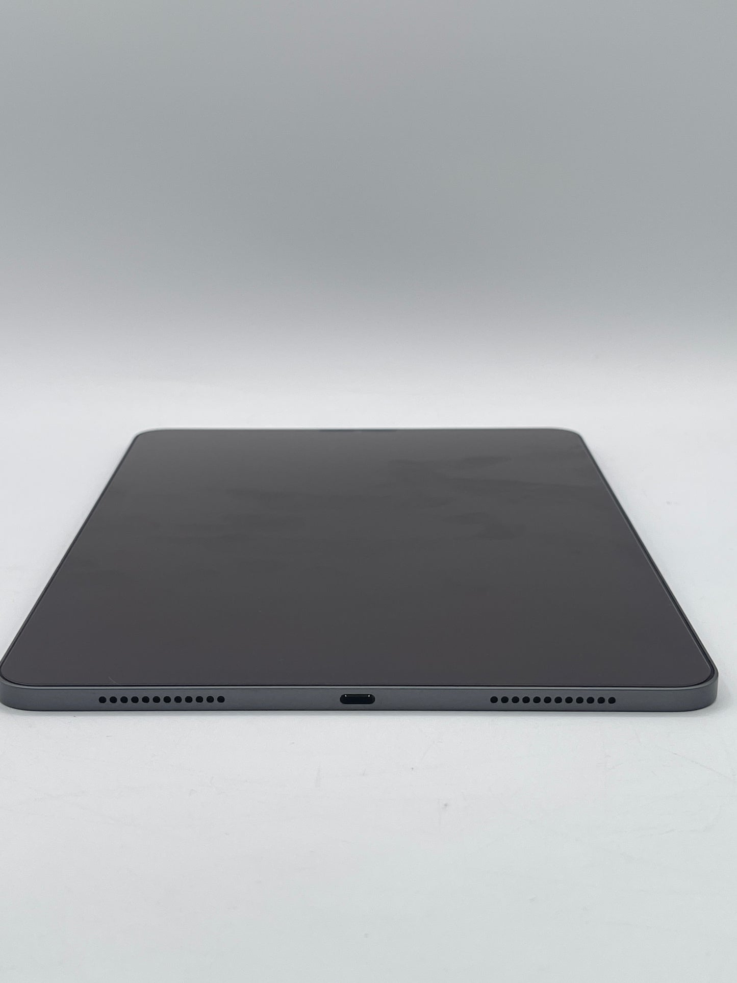 Wifi Only Apple iPad Air 5th Gen 64GB A2588 MM9V3LL/A Space Gray Excellent Condition